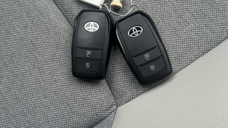 Toyota Yaris 1.5 Hybrid Excel 5dr CVT Hybrid Hatchback